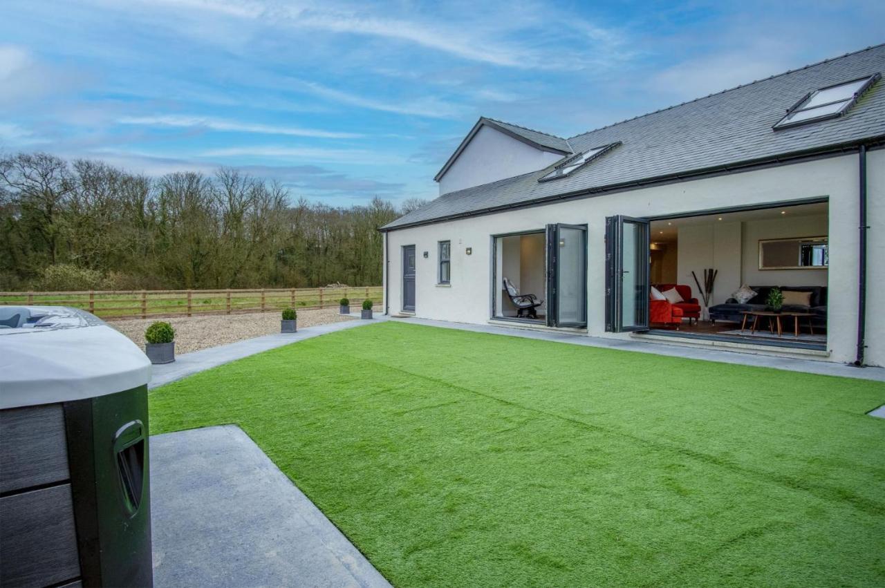 Kiln Park Farmhouse - 4 Bedroom Cottage - 나버스 외부 사진