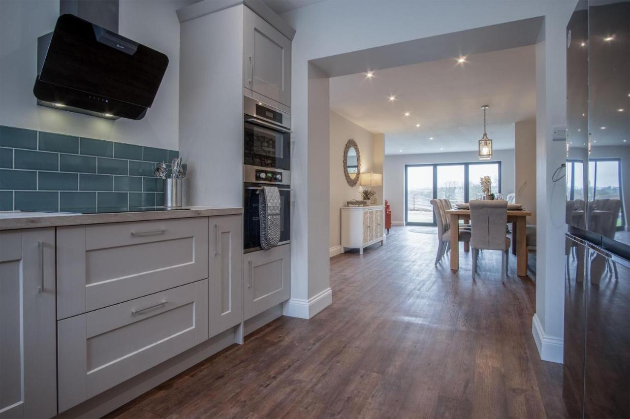 Kiln Park Farmhouse - 4 Bedroom Cottage - 나버스 외부 사진