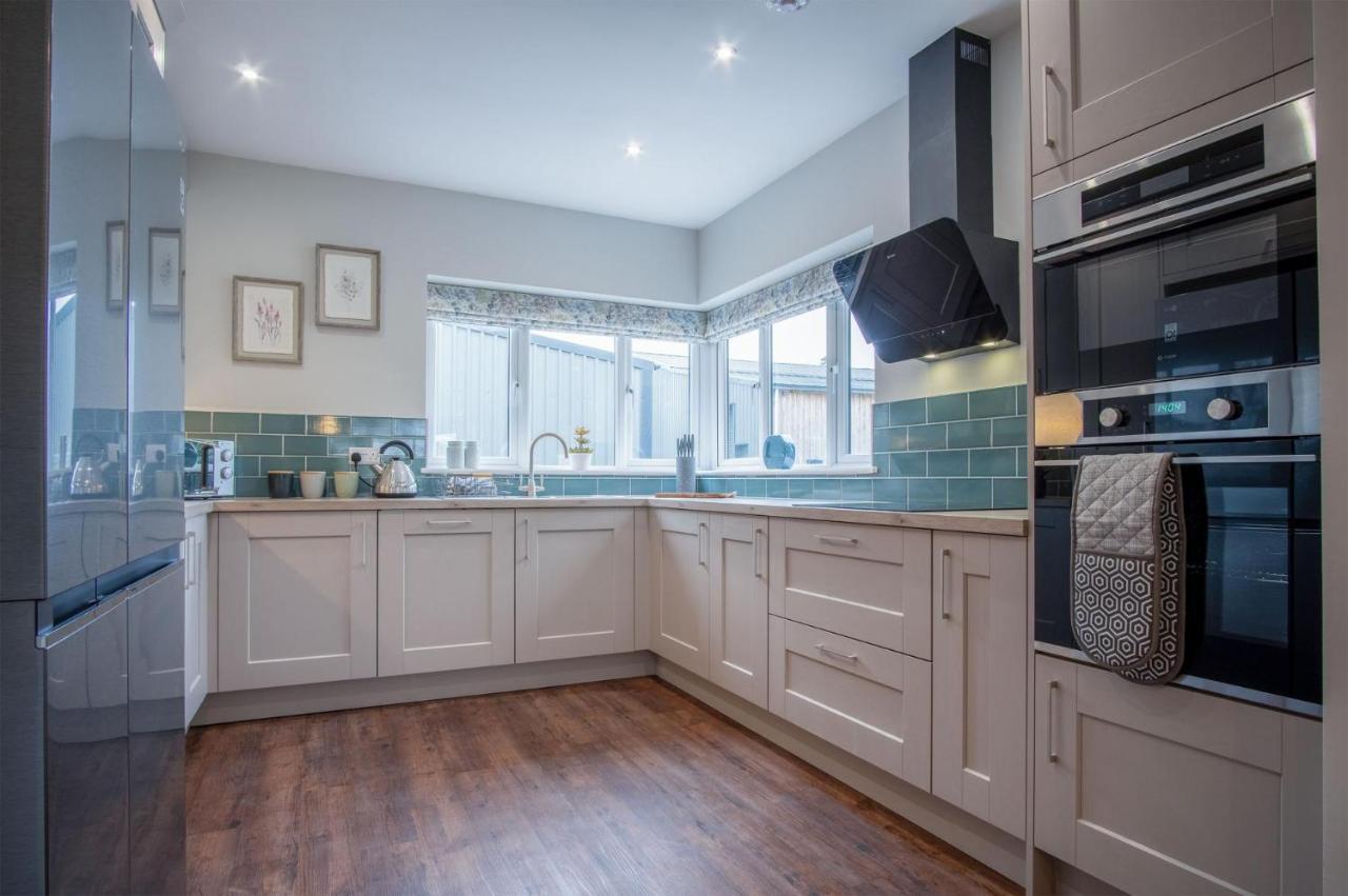 Kiln Park Farmhouse - 4 Bedroom Cottage - 나버스 외부 사진