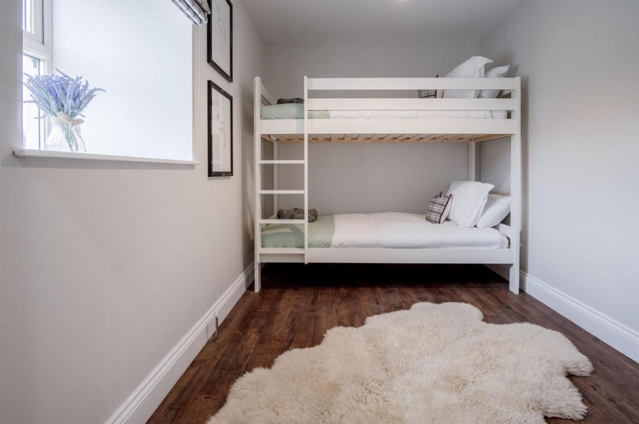 Kiln Park Farmhouse - 4 Bedroom Cottage - 나버스 외부 사진