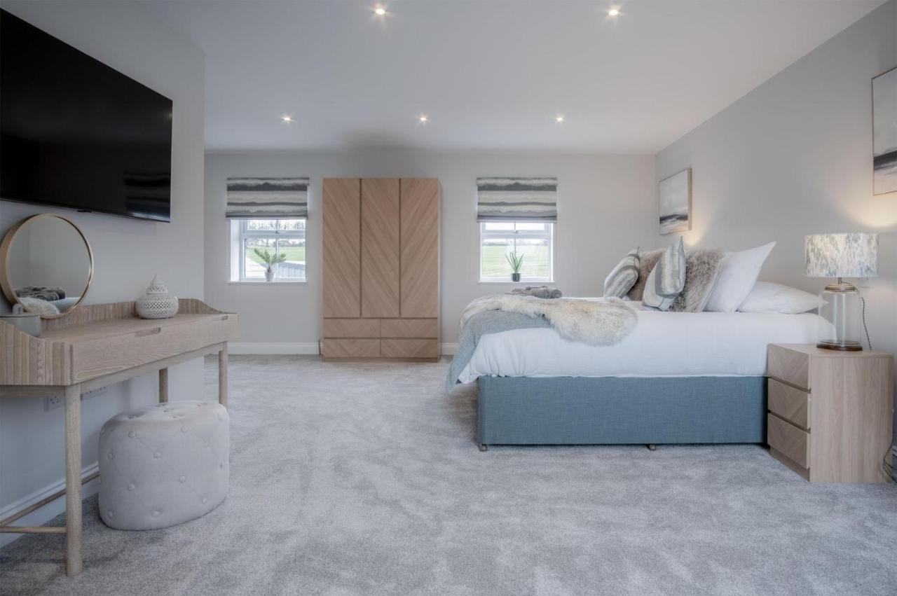Kiln Park Farmhouse - 4 Bedroom Cottage - 나버스 외부 사진