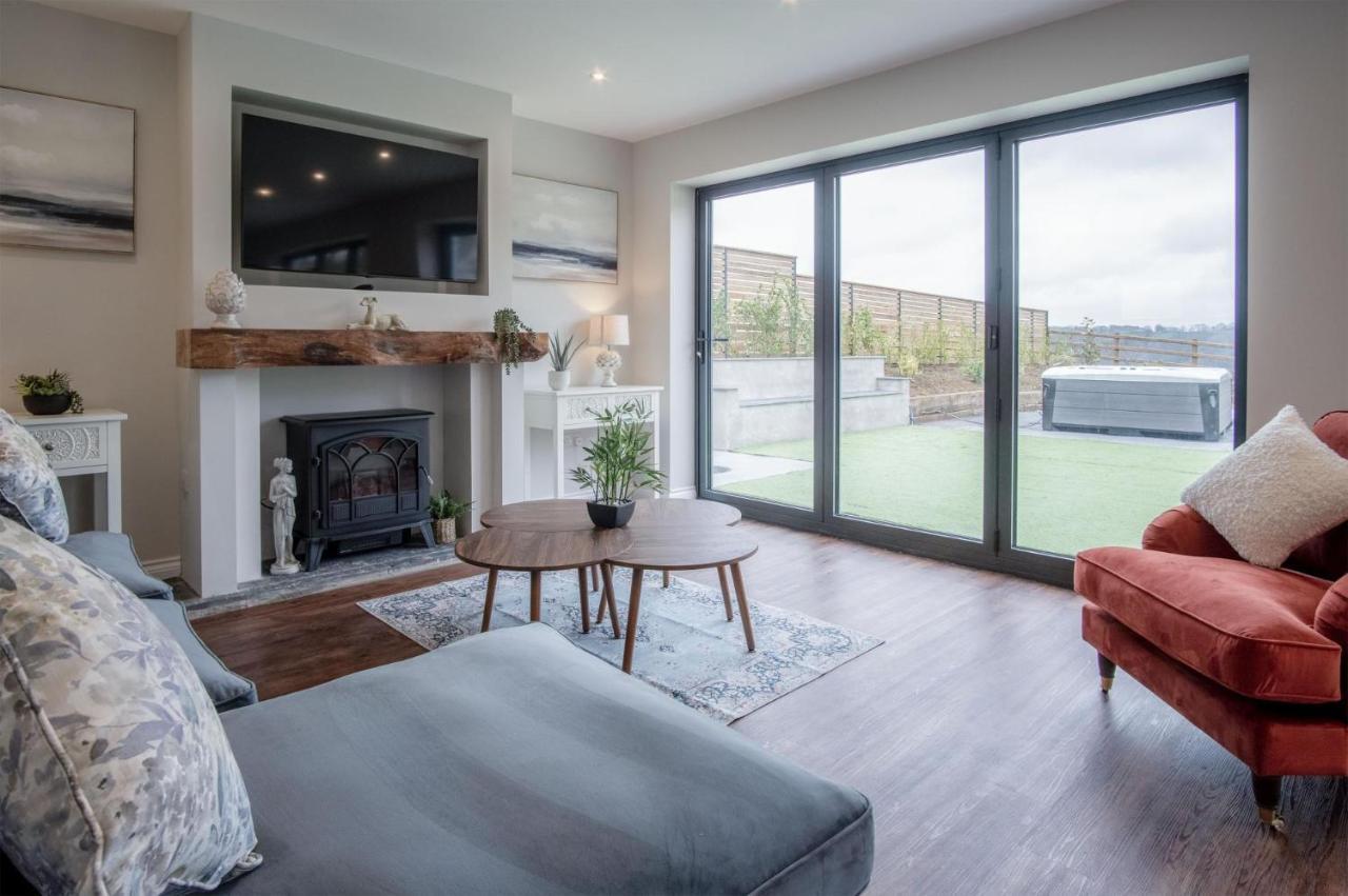 Kiln Park Farmhouse - 4 Bedroom Cottage - 나버스 외부 사진